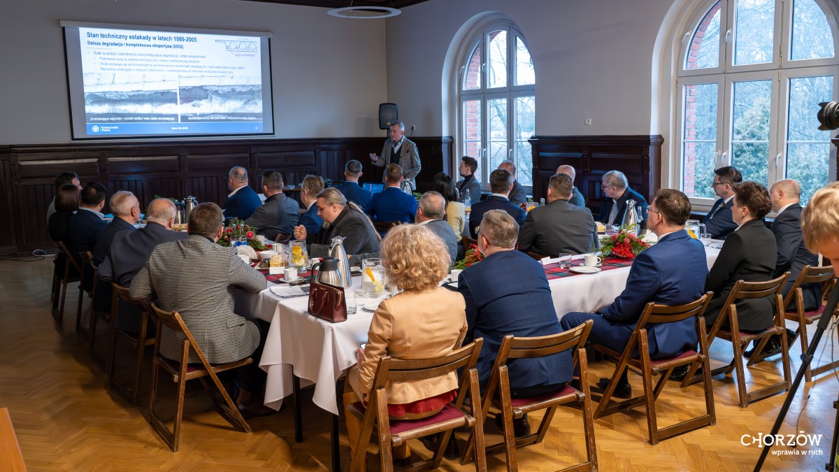 Estakada i DK79 pod lupą ekspertów. Prezydent Chorzowa spotkał się z samorządowcami / fot. Szymon Michałek FB