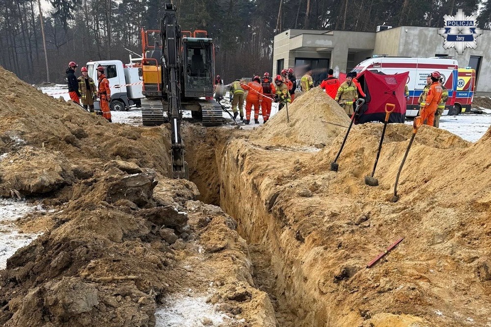 Tragedia w Żorach: dwóch mężczyzn przysypanych podczas prac ziemnych