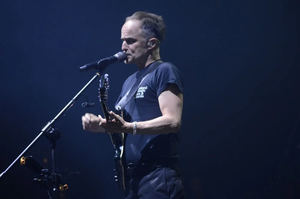 Artur Rojek od ponad 30 lat występuje na scenie. Mysłowiczanin jest ikoną muzyki alternatywnej