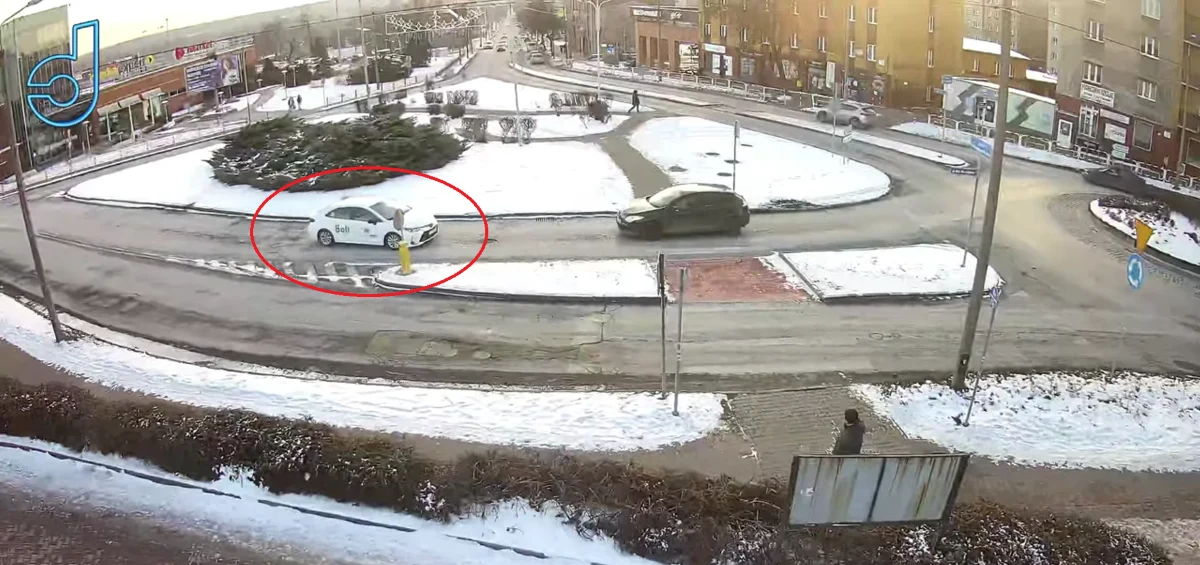 Na rondo… pod prąd? O mały włos! Wireckie rondo problematyczne dla kolejnego kierowcy [FILM]