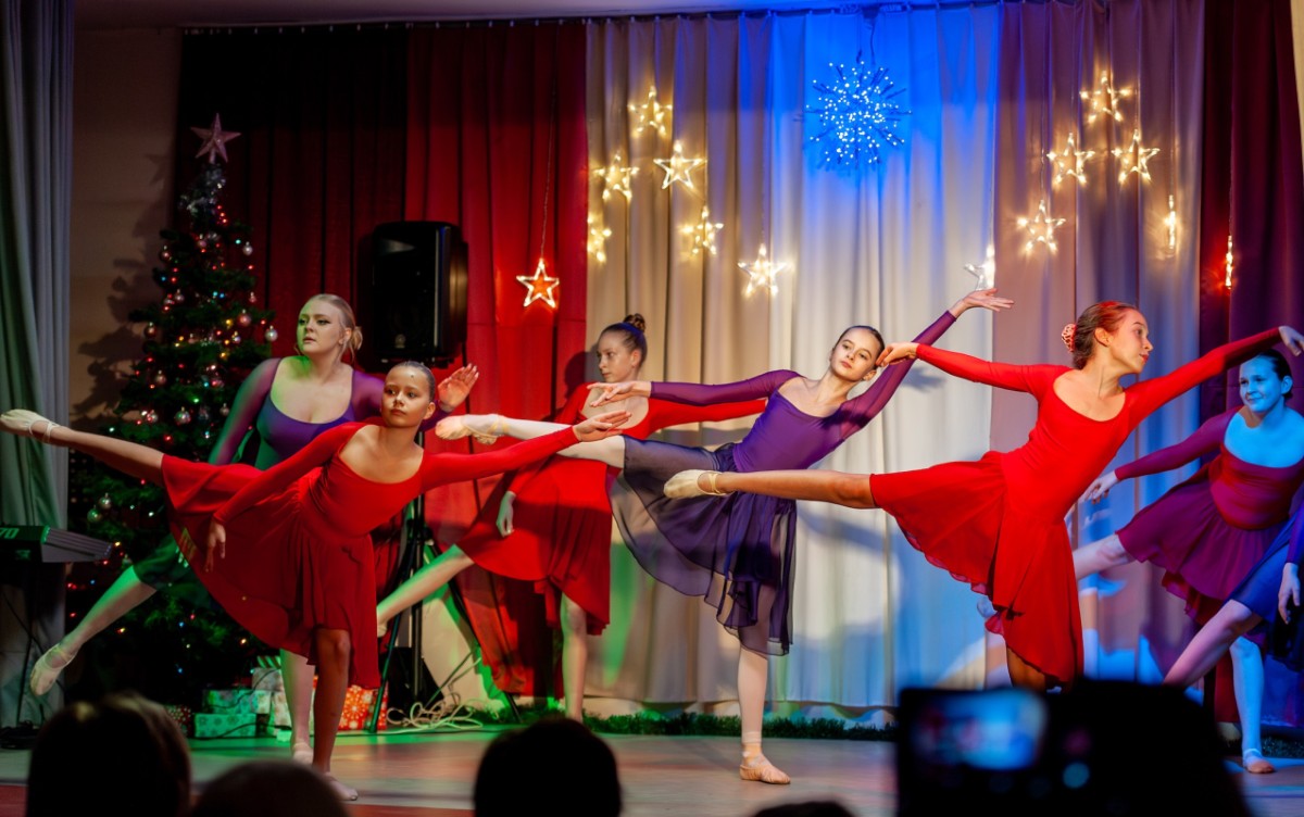 Noworoczny koncert młodych talentów w MDK nr 2 w Karbiu