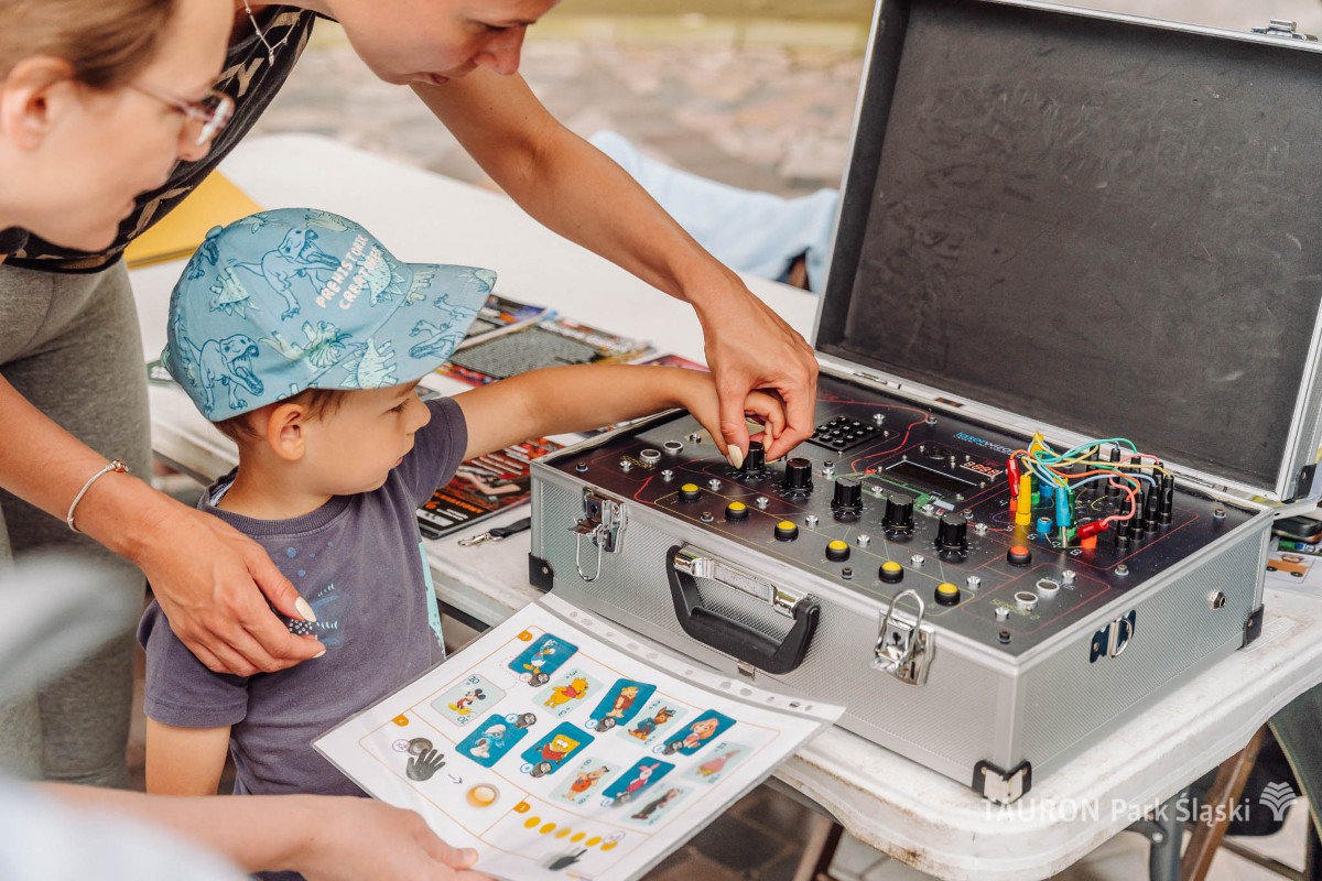 Start gier terenowych „Kompasy 2026” w TAURON Parku Śląskim – walentynkowa edycja z motywem zwierząt / fot. TAURON Park Śląski