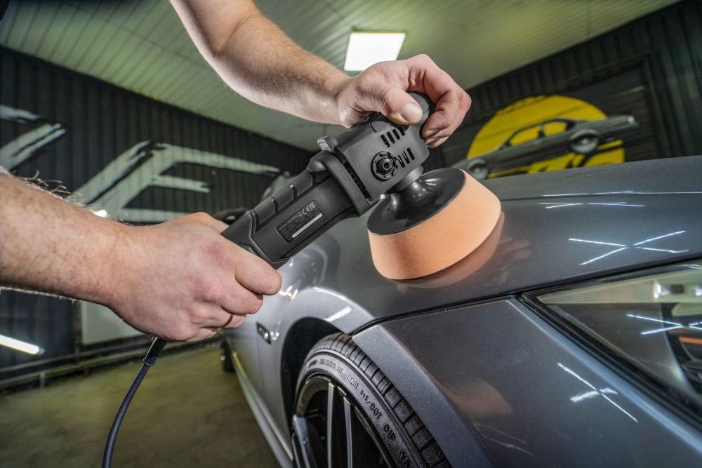 Jakie kryteria wyboru polerki do samochodu?