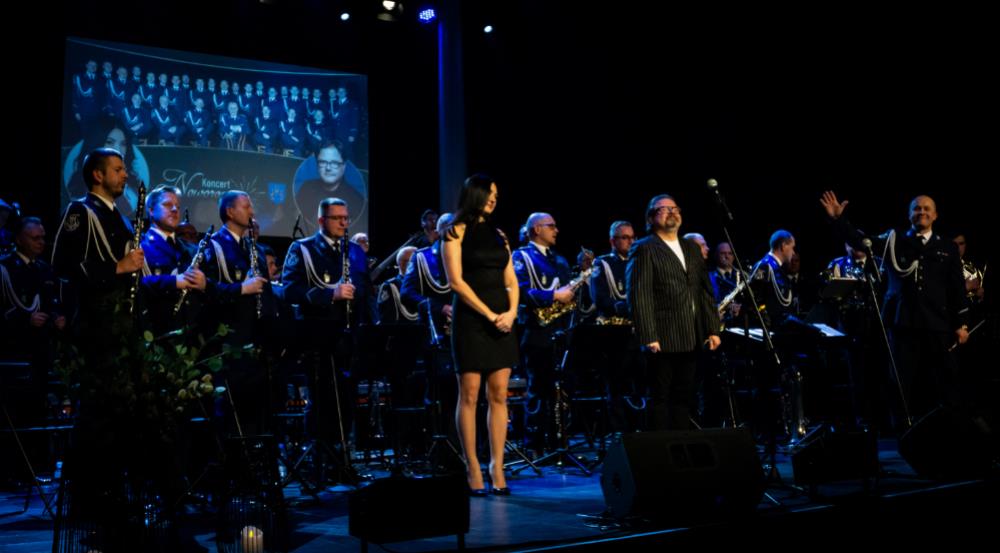 Noworoczny koncert w Piekarach Śląskich z Orkiestrą Komendy Wojewódzkiej Policji