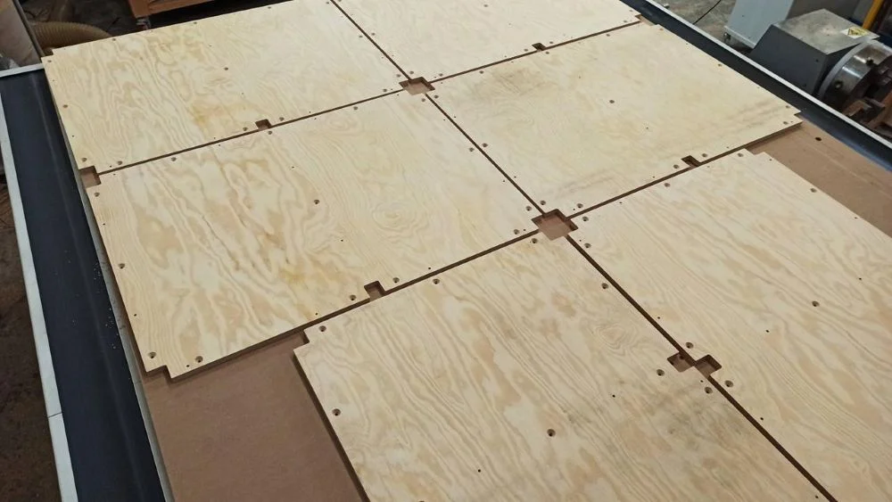 Sklejka do CNC - jak wybrać najlepszy materiał do precyzyjnych projektów?