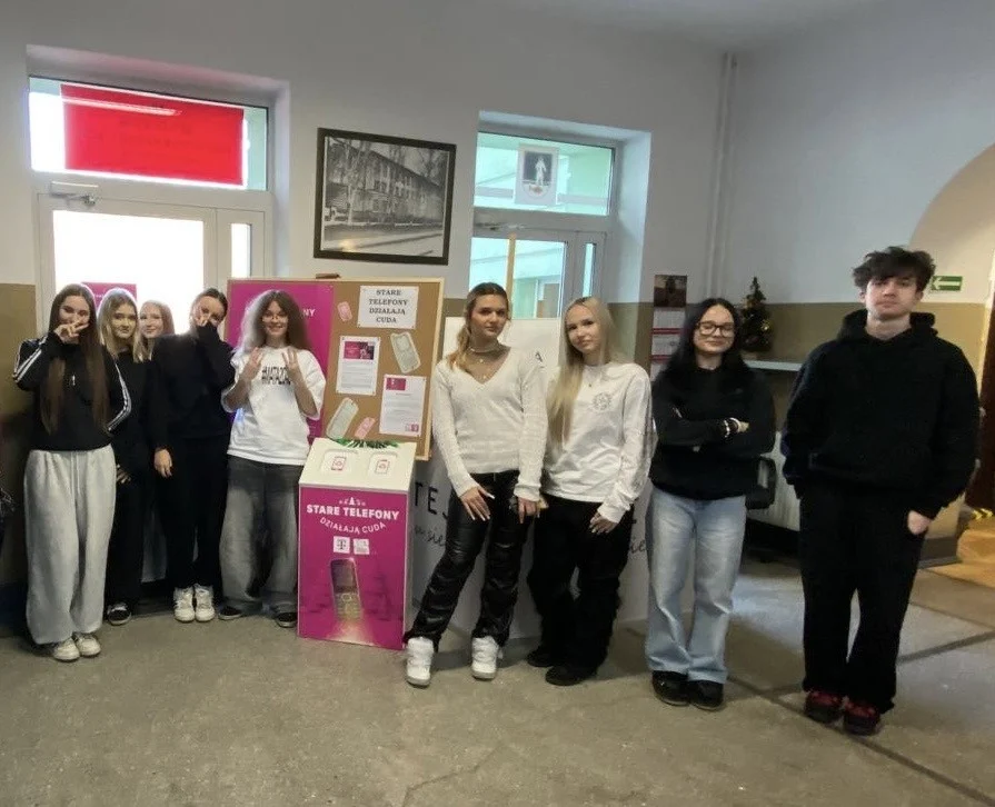 II Liceum Ogólnokształcące organizuje zbiórkę zużytych telefonów – dołącz do akcji!