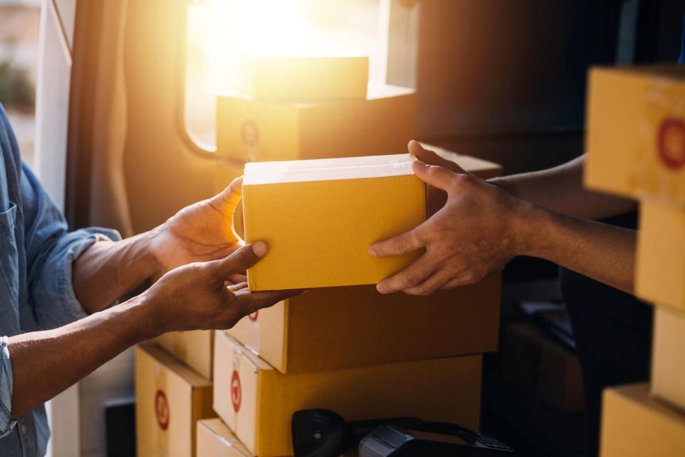 Wysyłka przesyłek na Cypr ? odprawa celna, ograniczenia i praktyczne wskazówki