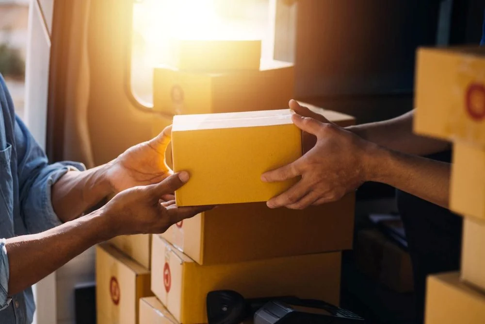 Wysyłka przesyłek na Cypr ? odprawa celna, ograniczenia i praktyczne wskazówki