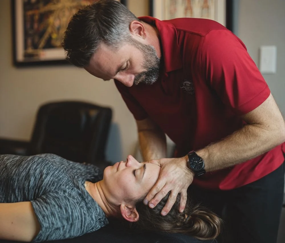 Dlaczego ból nie zawsze jest w miejscu problemu? Jak fizjoterapia łączy ciało w całość