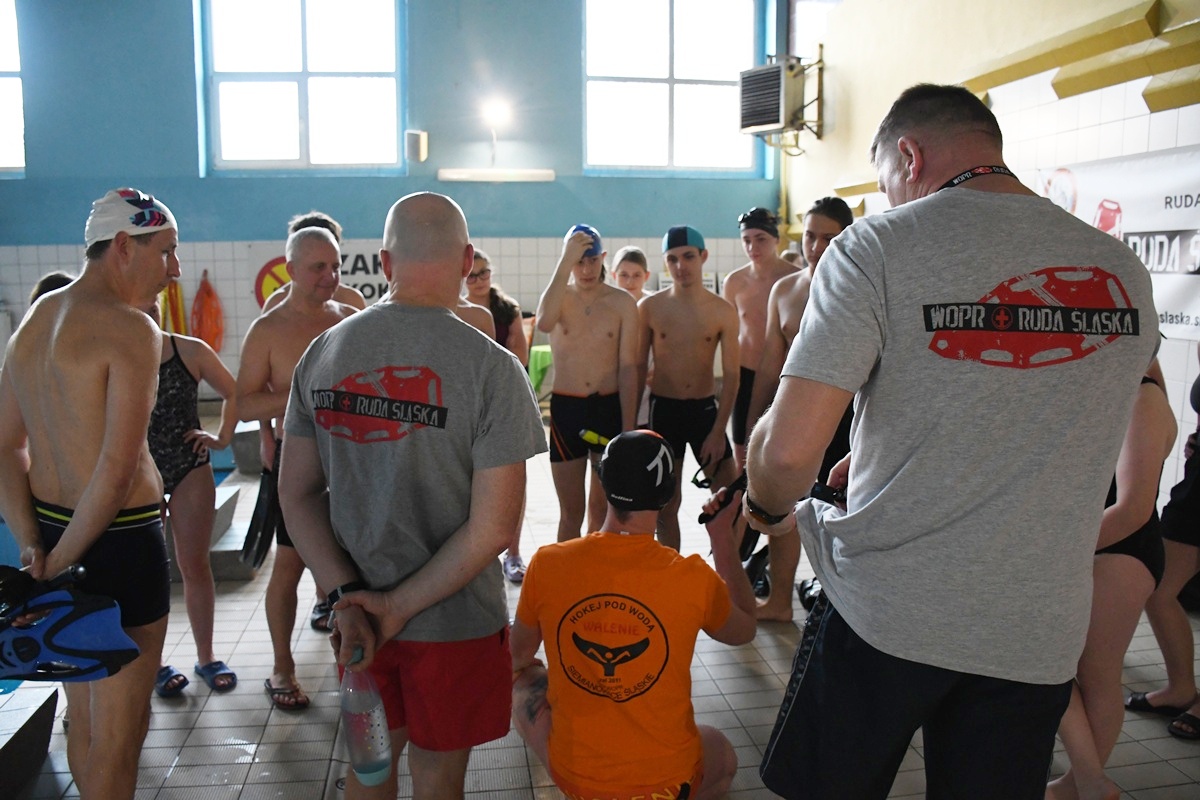 Hokej pod wodą wrócił do Rudy Śląskiej. Trzeci mecz dla WOŚP za nami