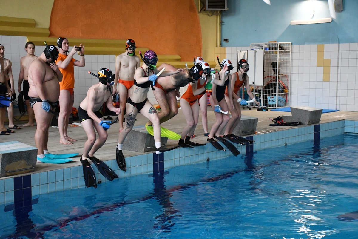 Hokej pod wodą wrócił do Rudy Śląskiej. Trzeci mecz dla WOŚP za nami