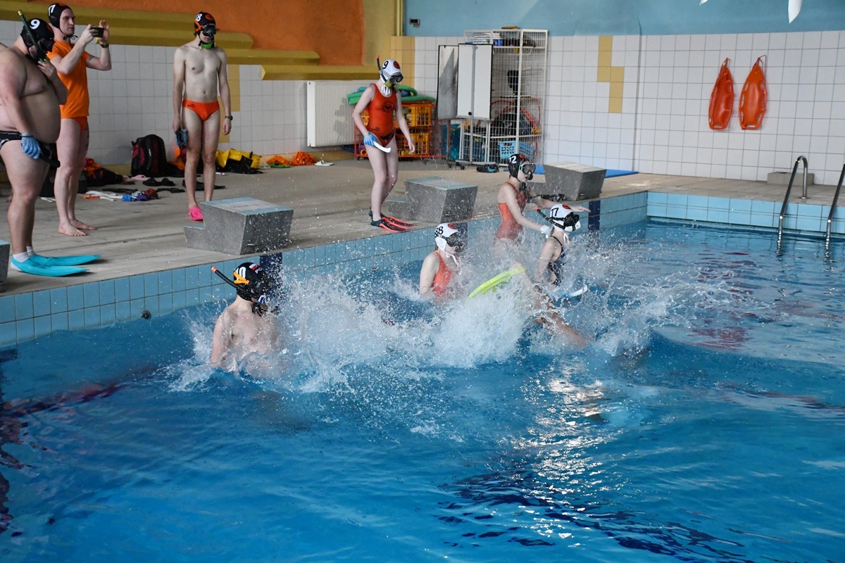 Hokej pod wodą wrócił do Rudy Śląskiej. Trzeci mecz dla WOŚP za nami