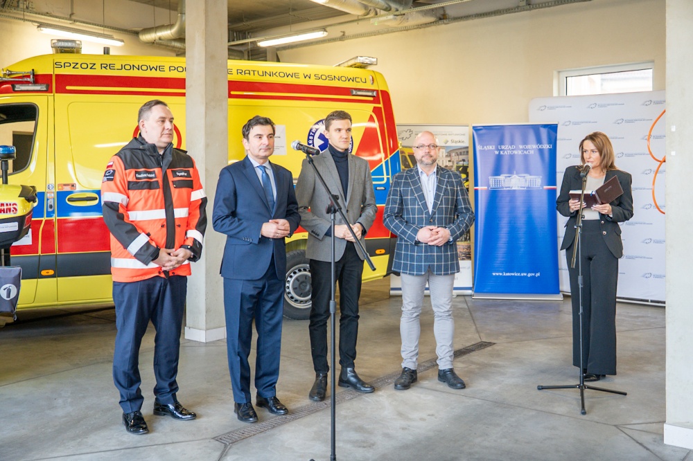 pogotowie_ratunkowe_01