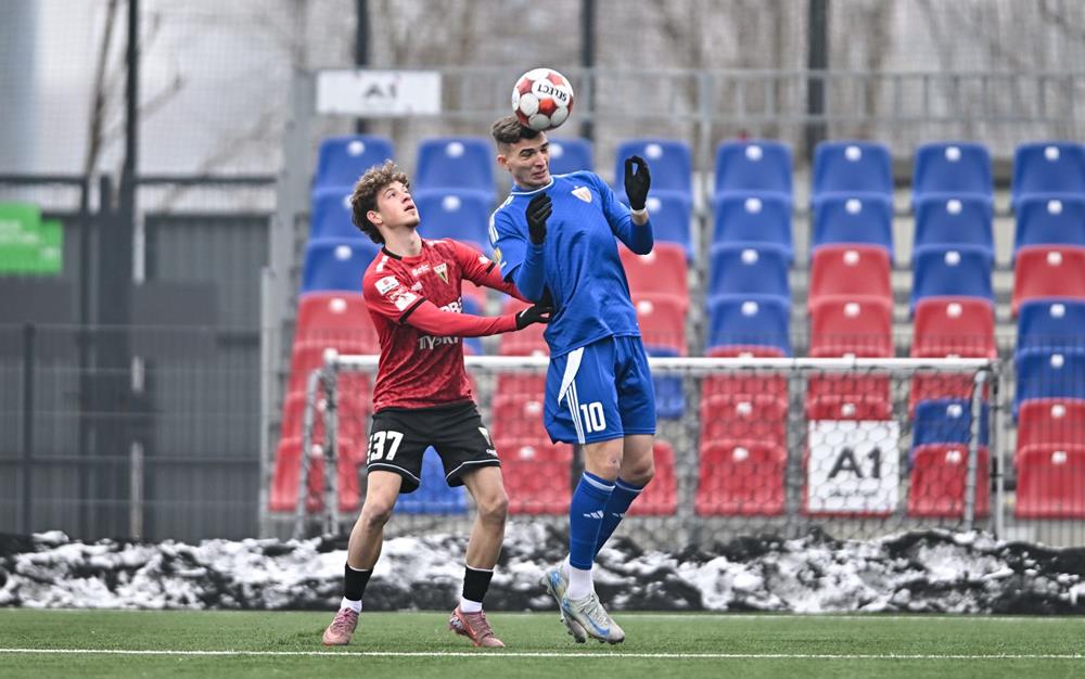 GKS Tychy minimalnie przegrywa z Polonią Bytom. Zadecydował gol po przerwie