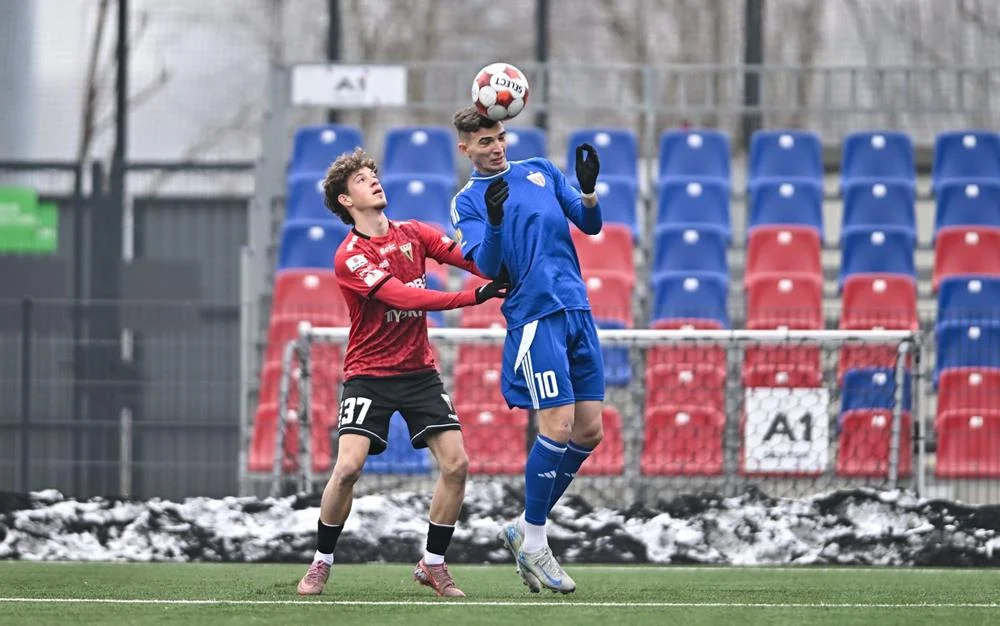 GKS Tychy minimalnie przegrywa z Polonią Bytom. Zadecydował gol po przerwie