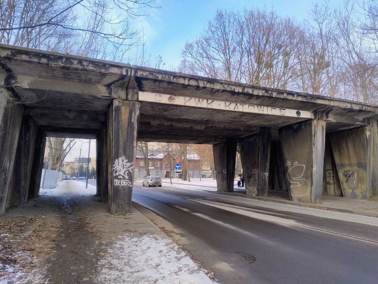 Nieczynny wiadukt w Bogucicach do wyburzenia?