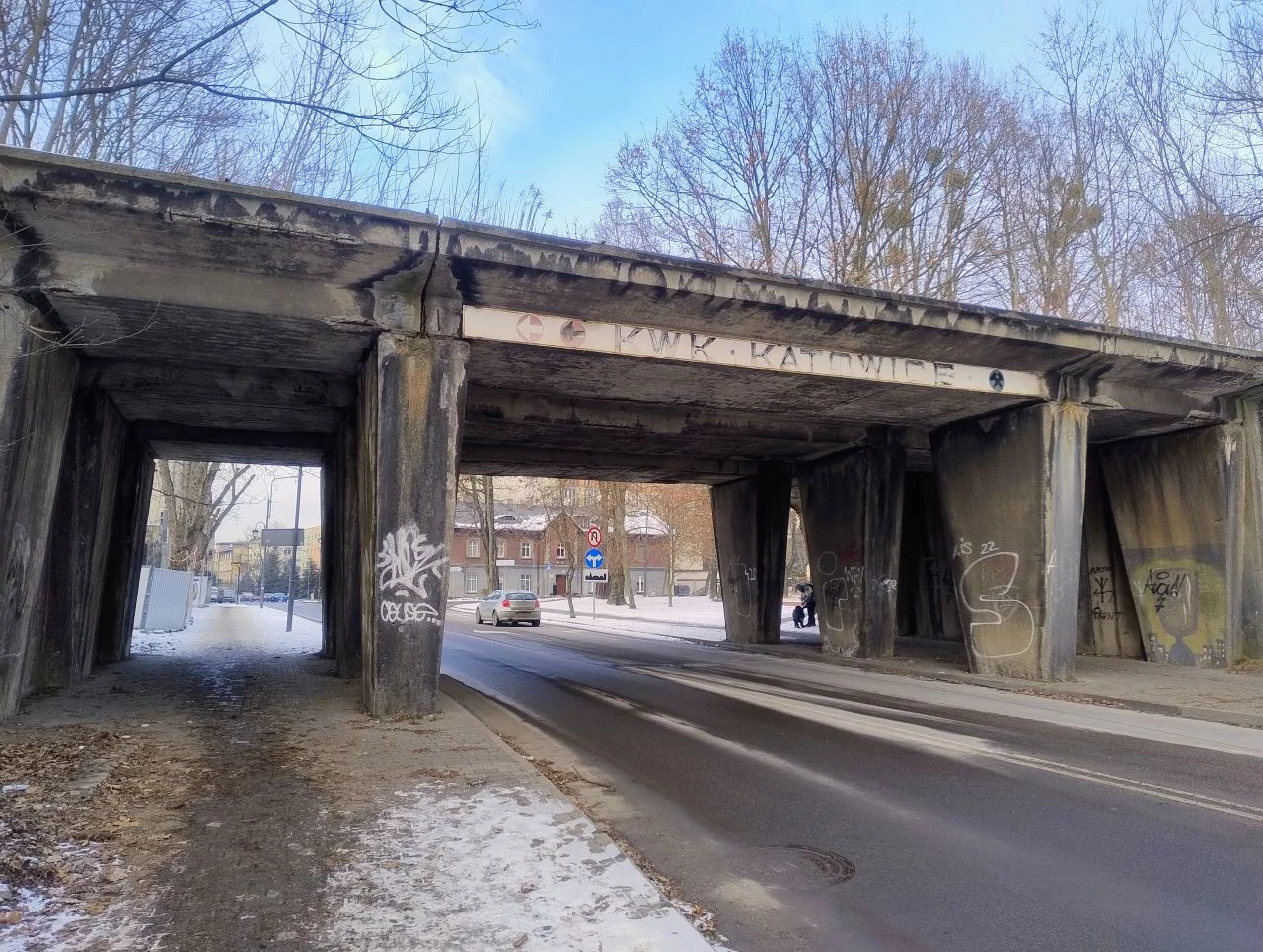 Nieczynny wiadukt w Bogucicach do wyburzenia?