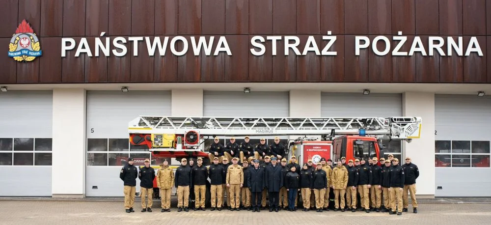 Strażacki mundur złożony po latach. Strażak z Mysłowic przeszedł na emeryturę