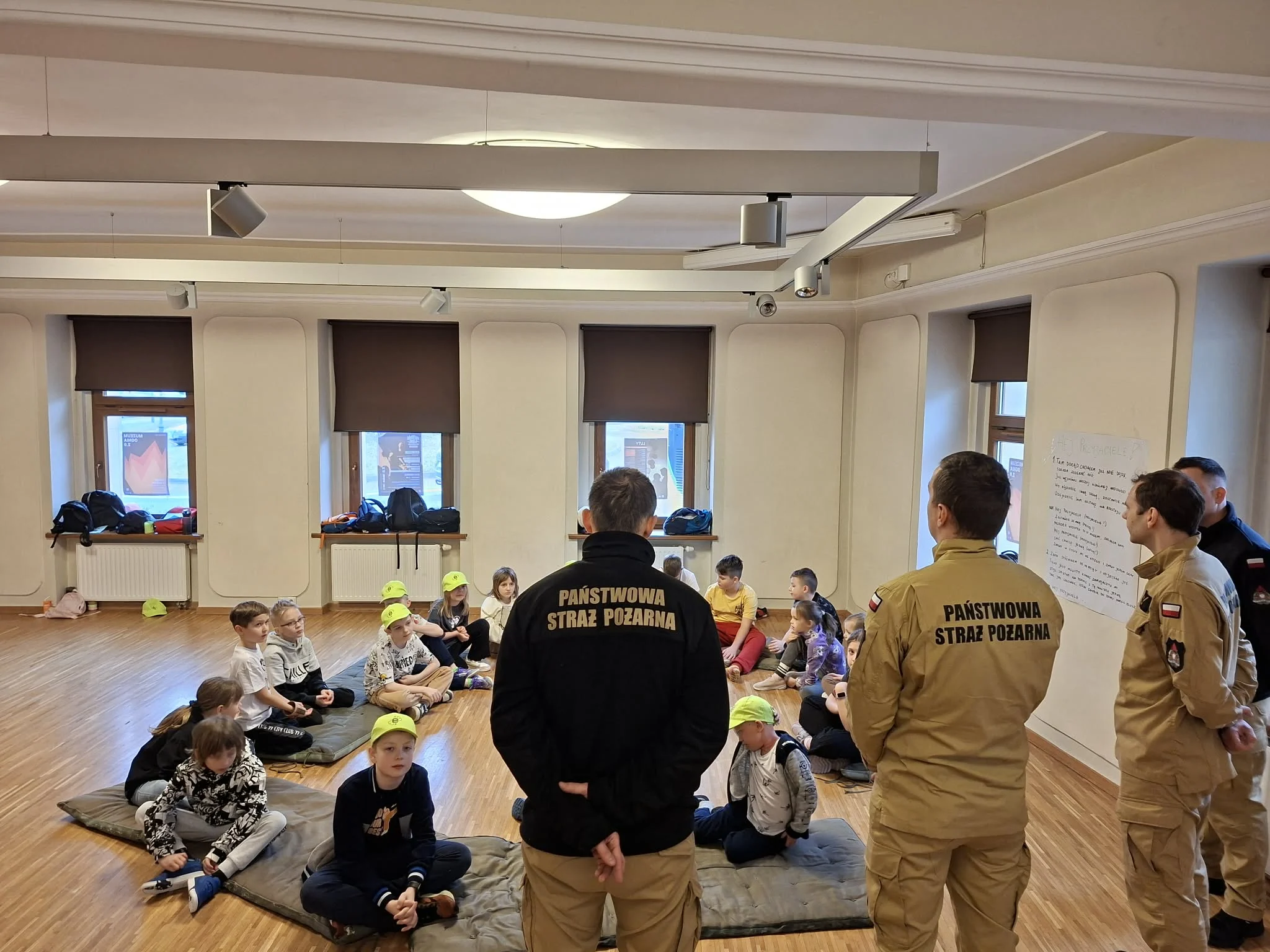 Bezpieczne ferie 2026 w Żorach. Strażacy uczyli dzieci pierwszej pomocy / fot. KM PSP Żory