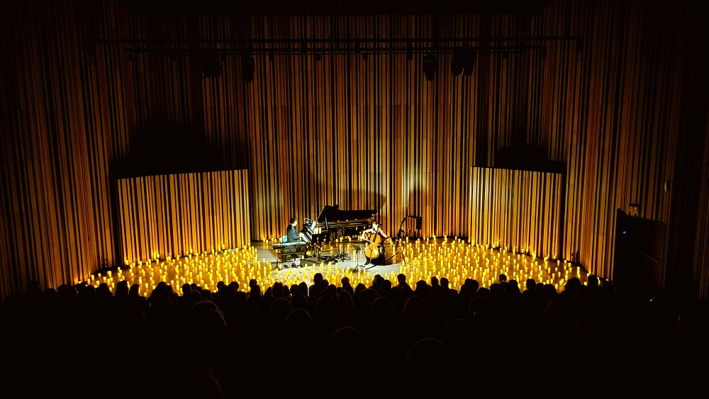 Filmowe hity w blasku świec. Magiczny koncert w Tychach