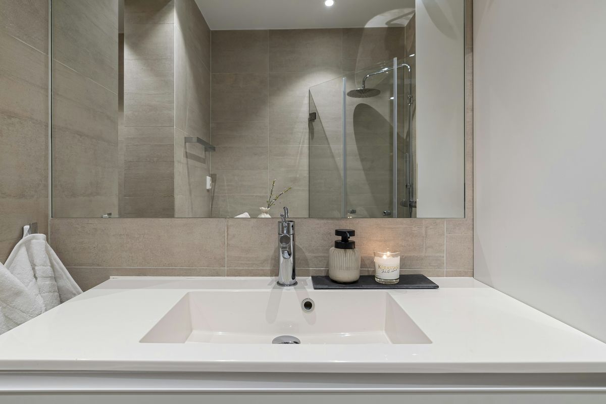 Na co zwrócić uwagę wybierając lustra? Praktyczny przewodnik po estetyce i jakości