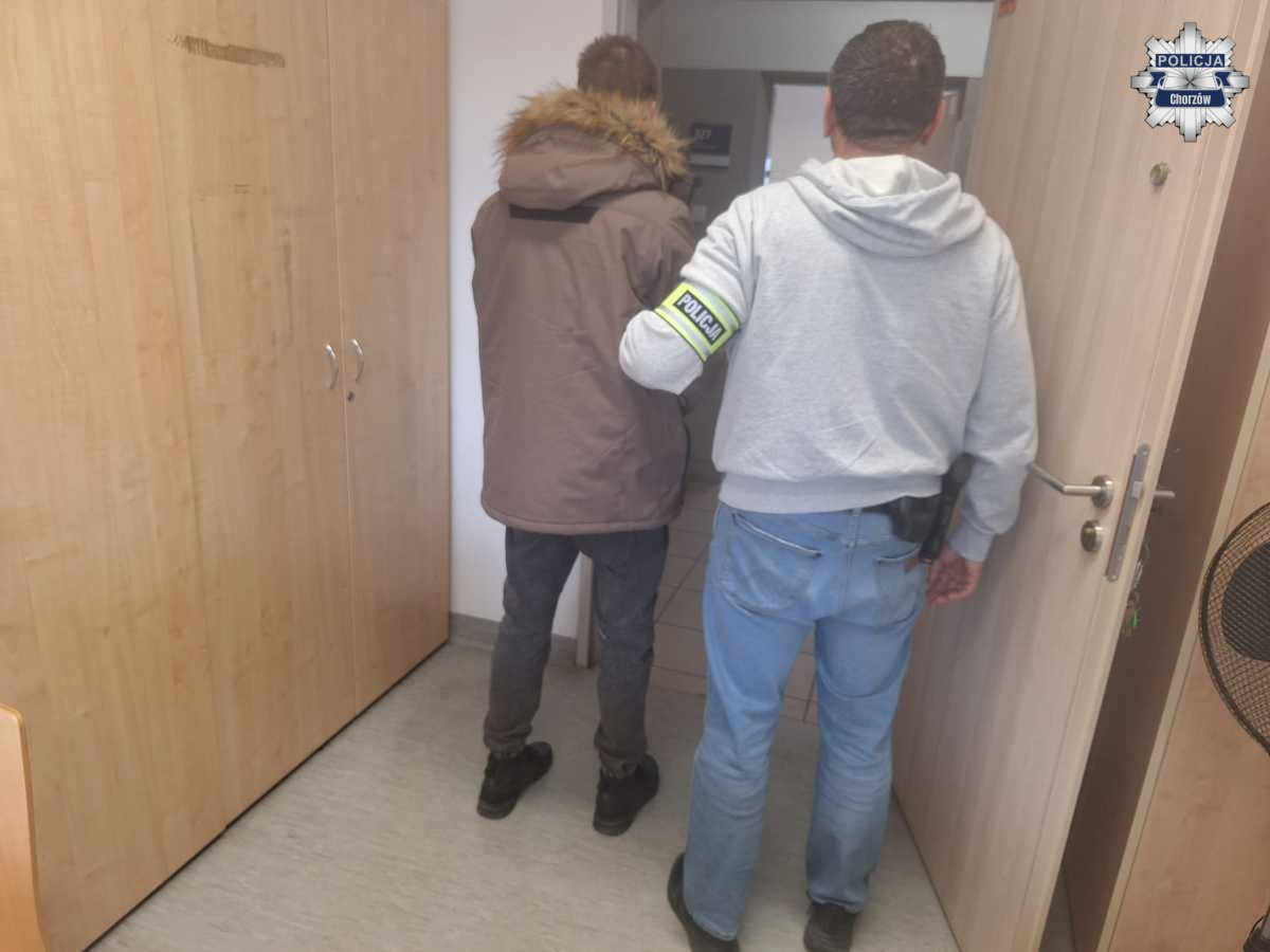 Zabezpieczona marihuana i gotówka – działania kryminalnych w Chorzowie