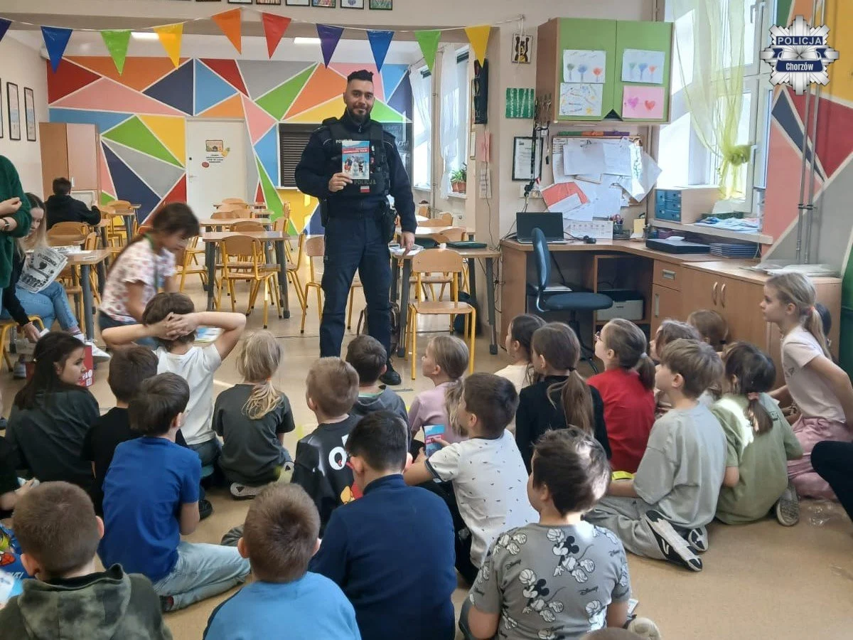 „Kręci mnie bezpieczeństwo w zimie” – spotkania policjantów z uczniami w Chorzowie