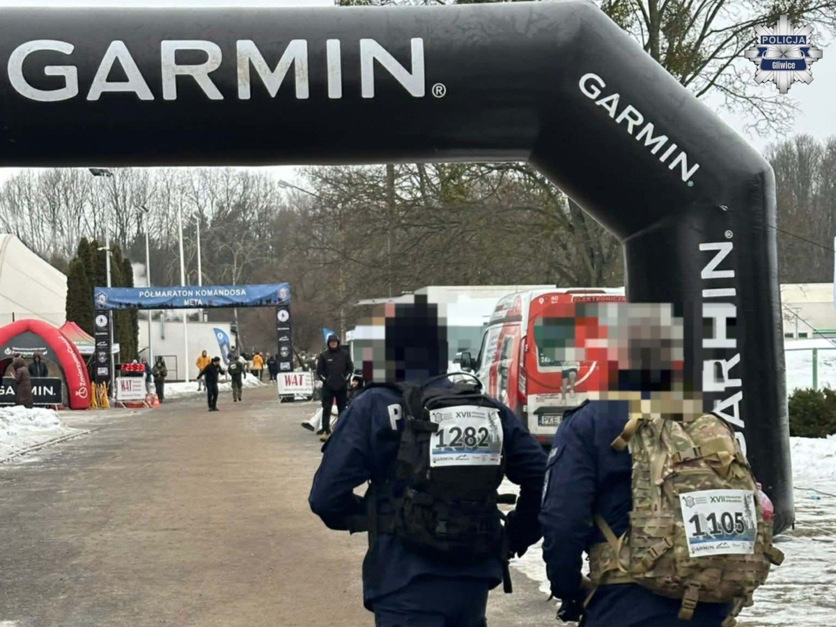 Policjanci z Komisariatu Policji w Pyskowicach uczestniczyli w Półmaratonie Komandosa