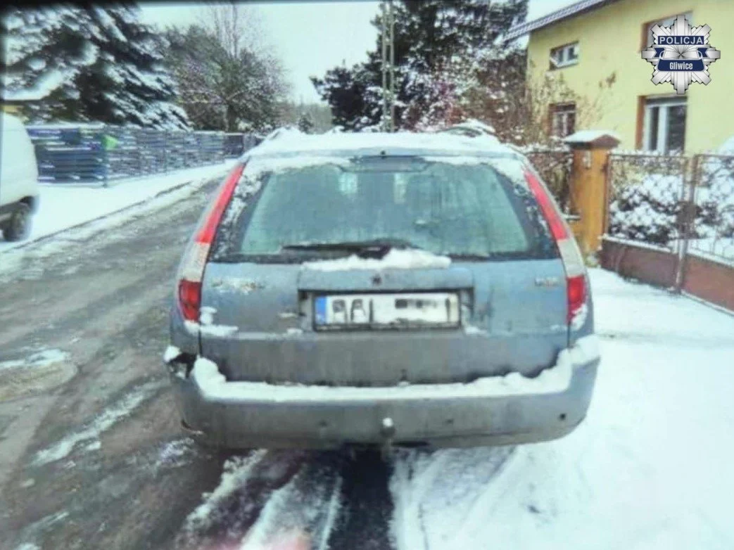 Kierowca z blisko 2,5 promila i bez uprawnień. „Pasażer" z dwoma zakazami prowadzenia pojazdów zatrzymany / fot. KMP Gliwice