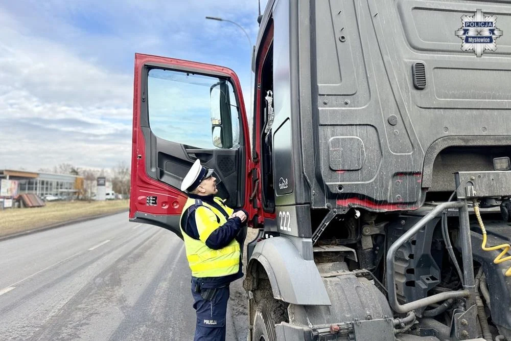 Akcja „Truck & Bus” w Mysłowicach. 82 kontrole i 7 zatrzymanych dowodów rejestracyjnych