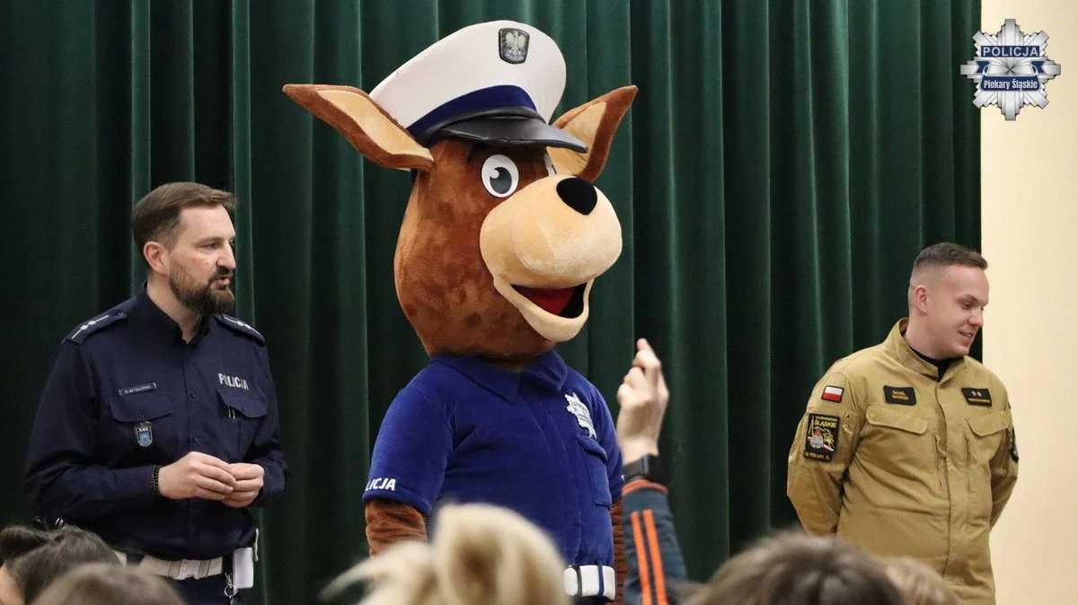 Bezpieczne ferie z piekarskimi służbami