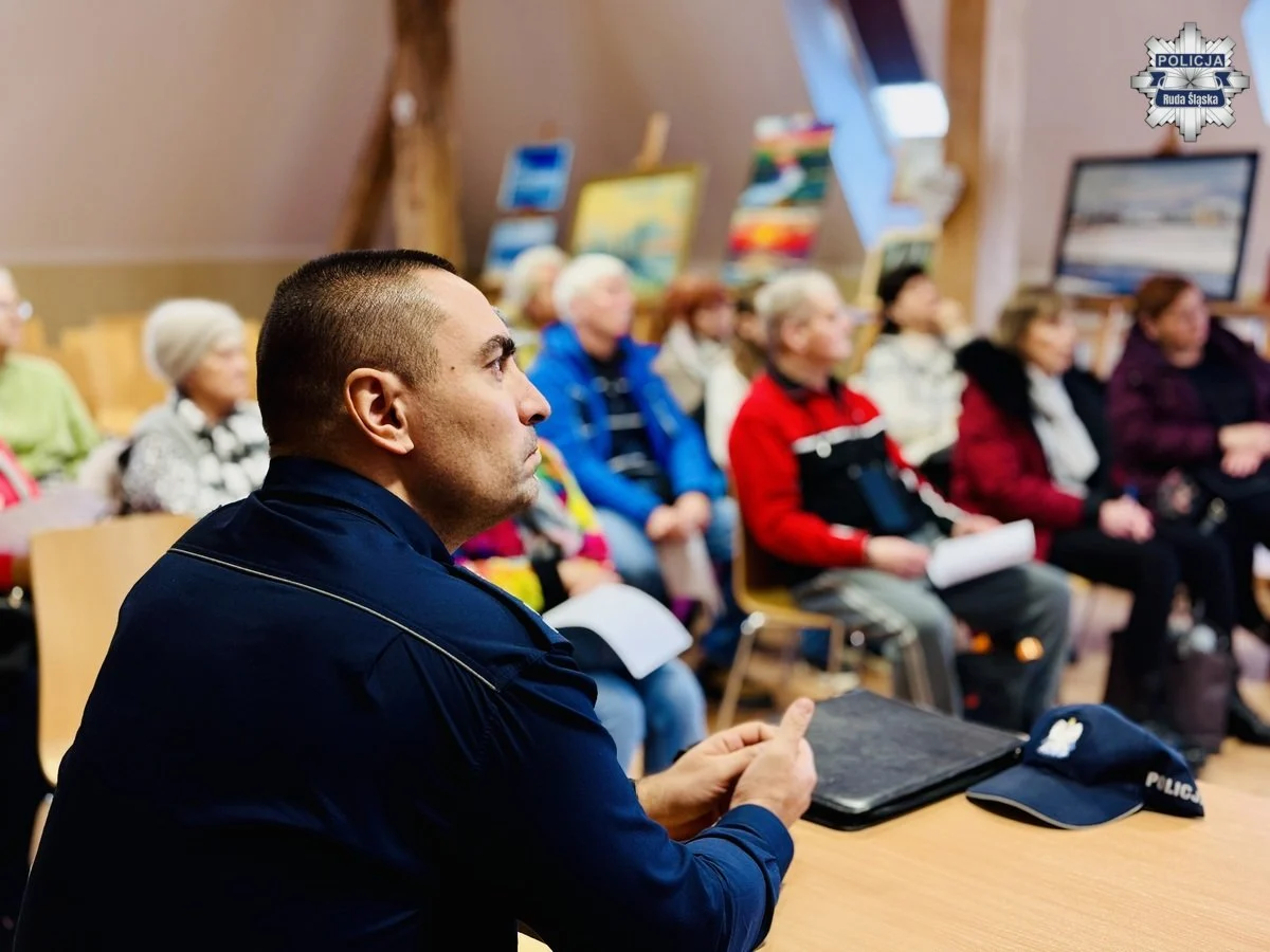Bezpieczny senior w cyfrowym świecie. Za nami debata dla seniorów w Rudzie Śląskiej