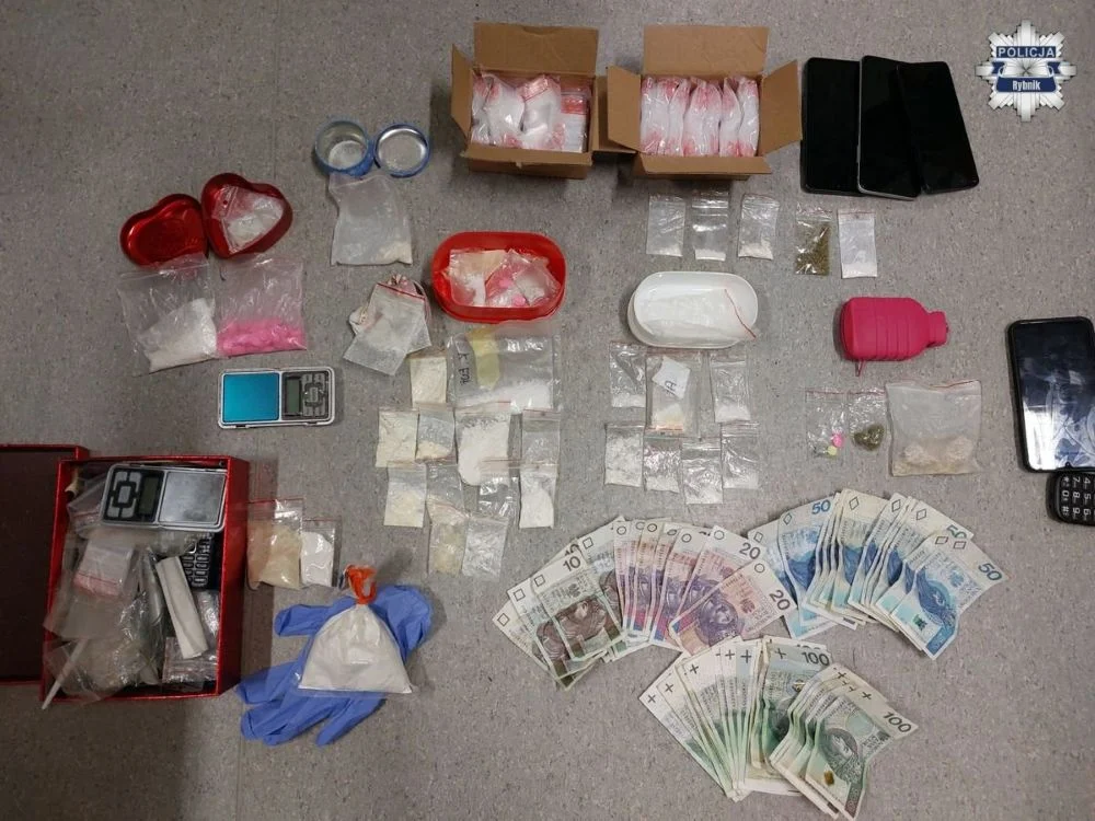 Kryminalni z Rybnika zatrzymali małżeństwo - w tle znaczne ilości narkotyków 