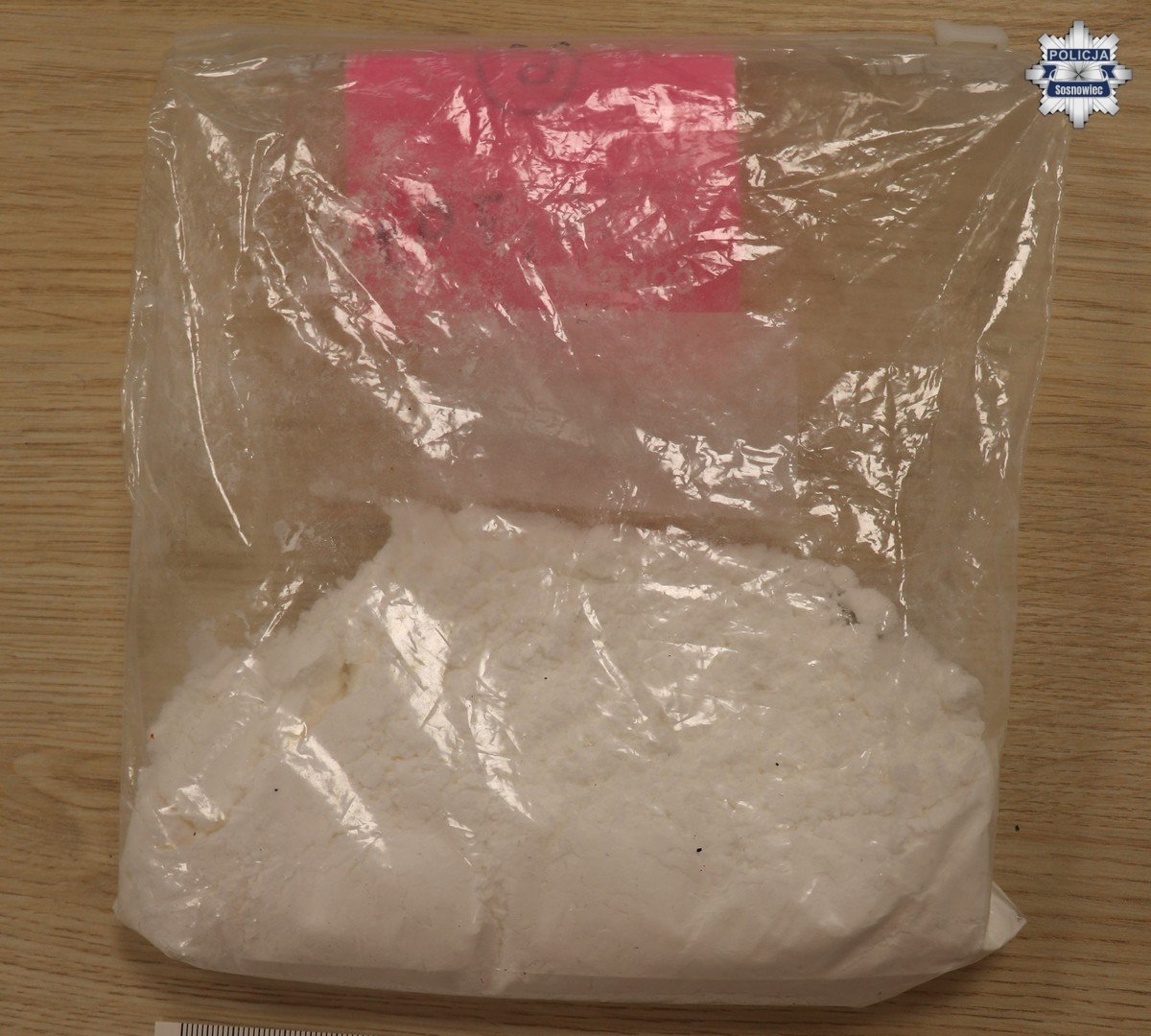 Sosnowiec: Zgłosił kradzież, trafił do aresztu. Policja ujawniła groźby i narkotyki / fot. KMP Sosnowiec