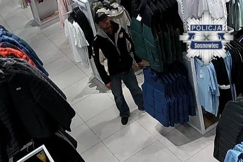 Policja szuka sprawcy kradzieży kurtek w centrum handlowym. Rozpoznajesz? / fot. KMP Sosnowiec