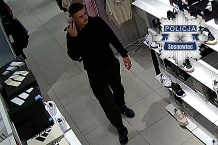 Rozpoznajesz tego mężczyznę? Policjanci z Sosnowca prowadzą postępowanie w sprawie kradzieży odzieży