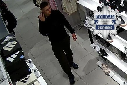 Rozpoznajesz tego mężczyznę? Policjanci z Sosnowca prowadzą postępowanie w sprawie kradzieży odzieży / fot. KMP Sosnowiec