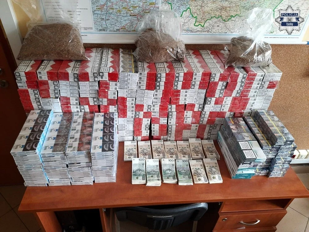 Blisko 2 tysiące paczek papierosów bez akcyzy zabezpieczonych przez tyską policję