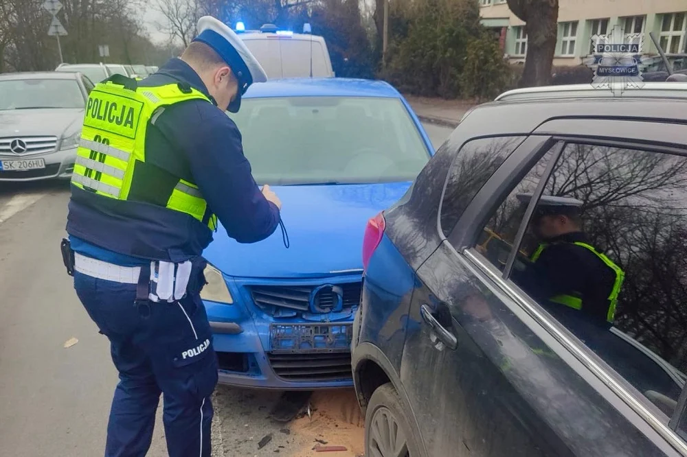 Groźny wypadek na ulicy Mikołowskiej w Mysłowicach. Pasażerka trafiła do szpitala