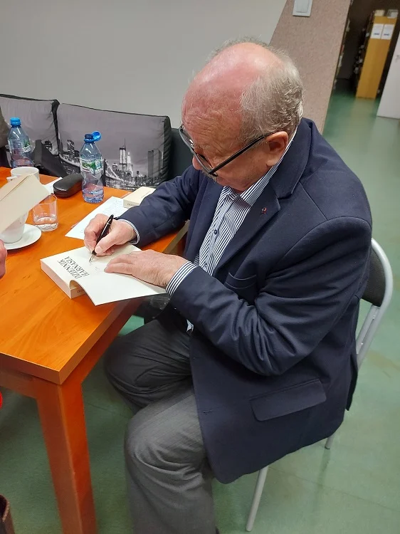 632160893_1253917410172556_9138809074897005043_n