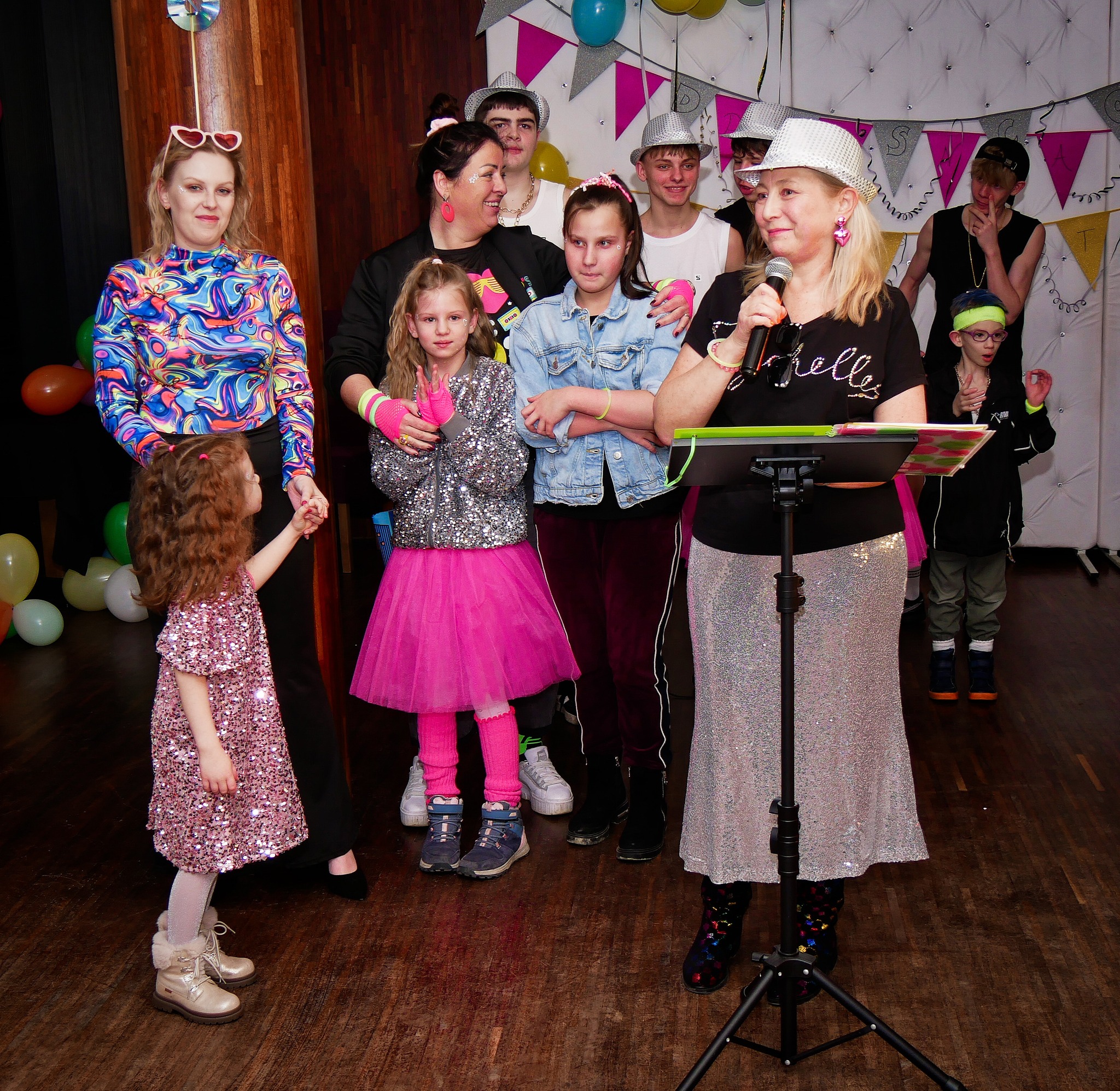 „Disco ponad wszystko” – Bal Karnawałowy Domu Dziecka w Łaziskach Górnych / fot. Aktualności Powiatu Mikołowskiego FB