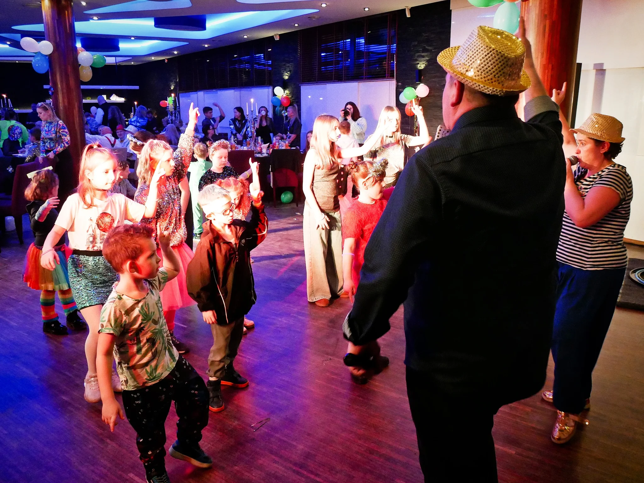 „Disco ponad wszystko” – Bal Karnawałowy Domu Dziecka w Łaziskach Górnych / fot. Aktualności Powiatu Mikołowskiego FB