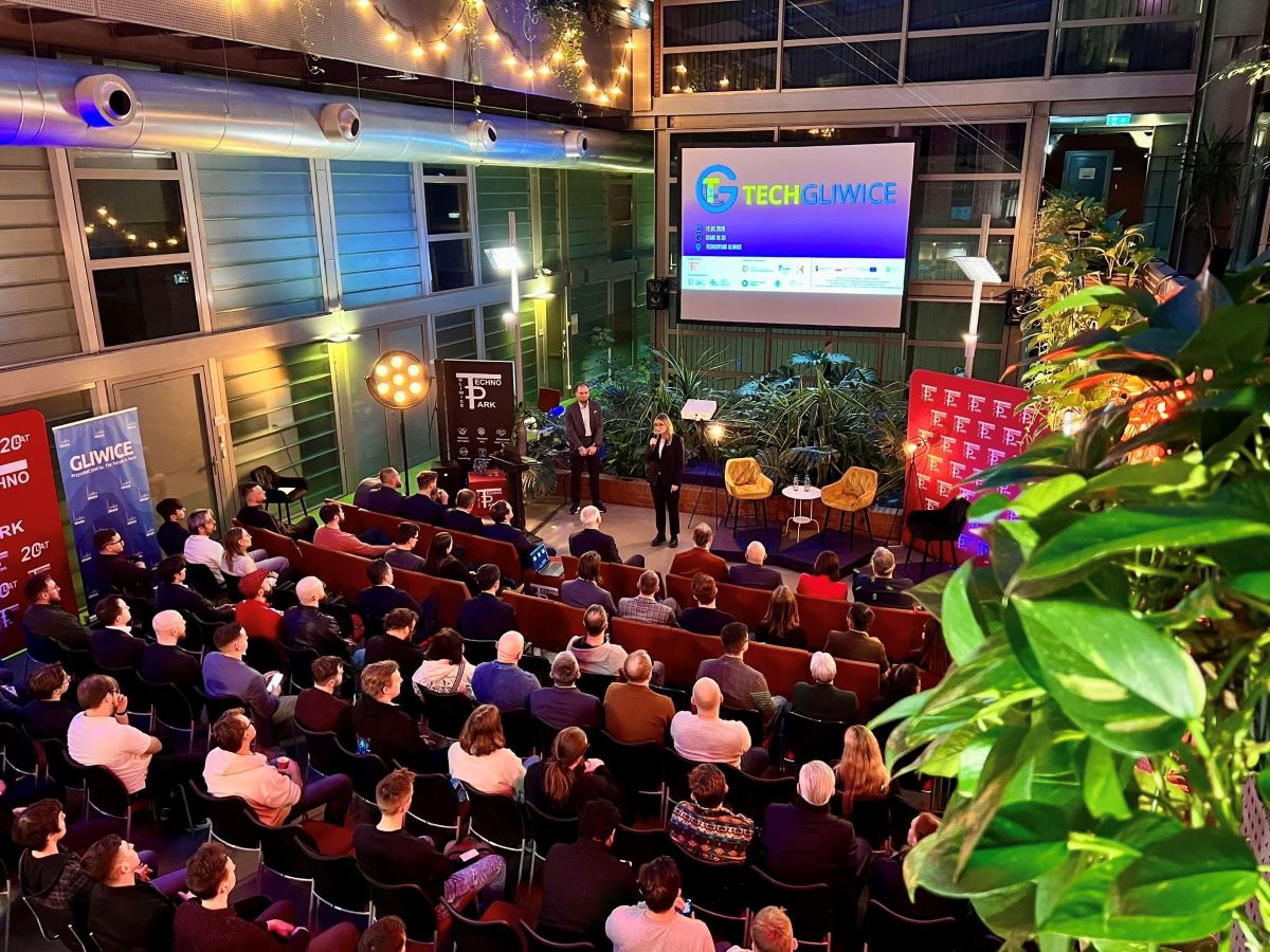 Kod, gry i sztuczna inteligencja w jednym miejscu. TechGliwice rozpoczęło rozmowę o przyszłości technologii