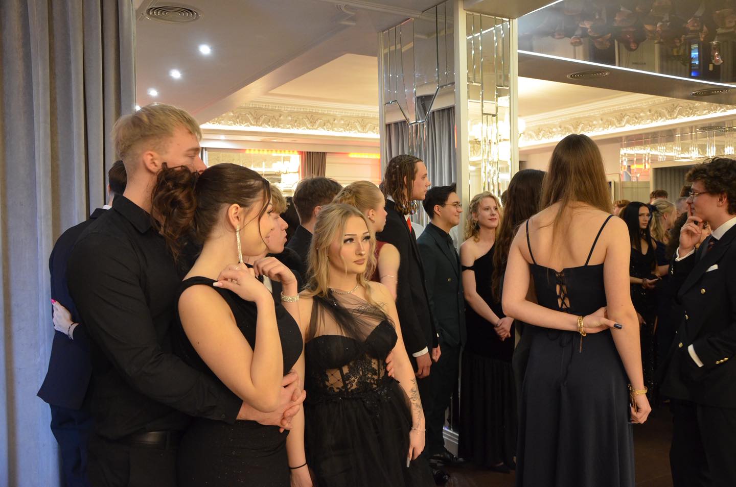 Bal maturalny w Zespole Szkół nr 10 / fot. UM Zabrze