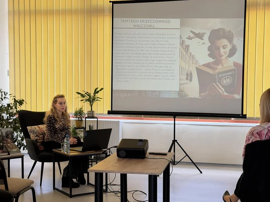 Autorka „Kolaborantki” odwiedziła mysłowicką bibliotekę