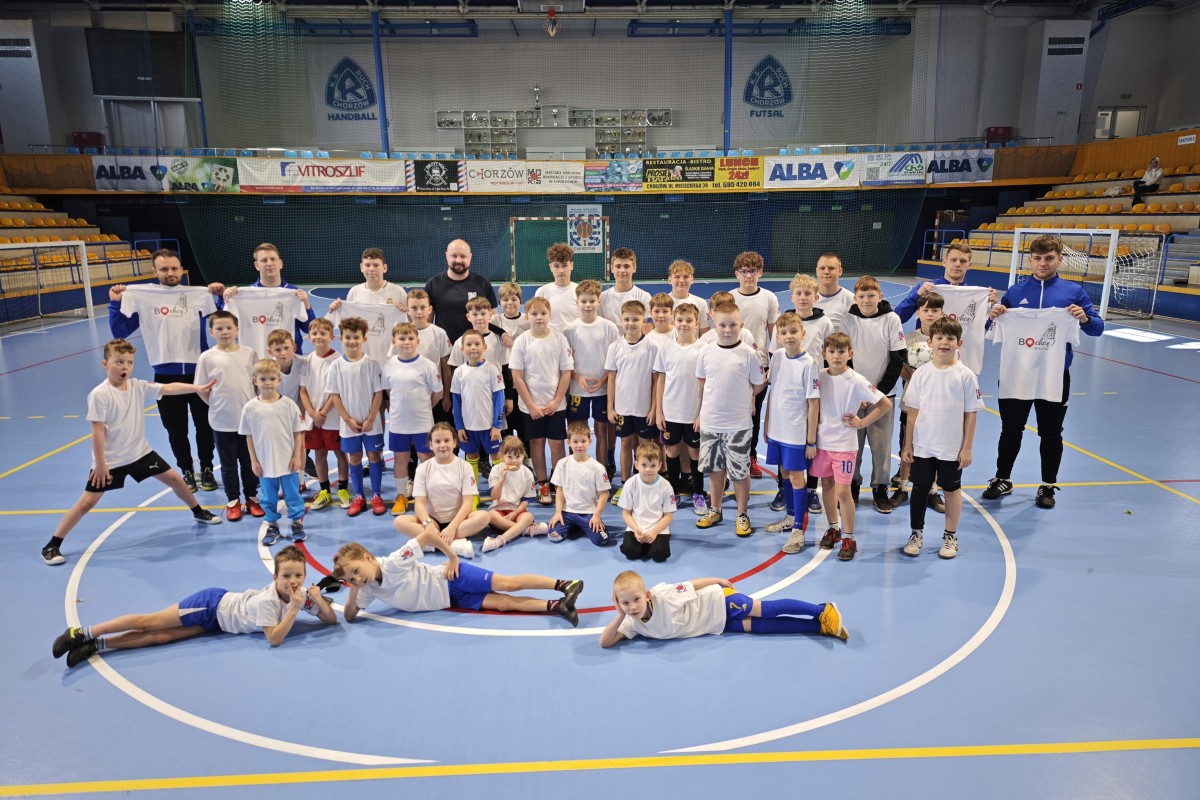 Otwarty Turniej Piłki Nożnej w Chorzowie. Hala MORiS pełna emocji / fot. MORiS Chorzów FB