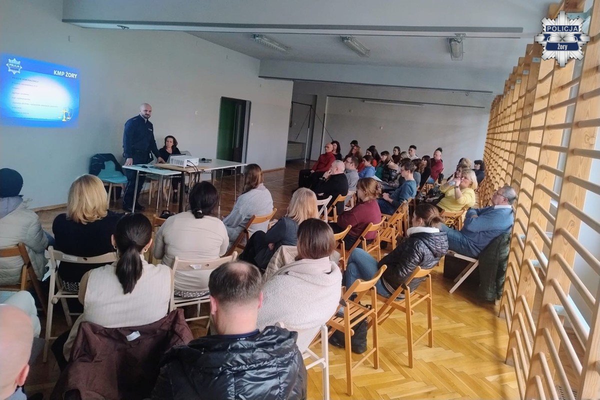 Policjant szkolił nauczycieli w Żorach. Rozmowa o resocjalizacji nieletnich