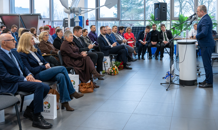 75 lat pasji do transportu – Jubileusz Technikum nr 4 Transportowego w Sosnowcu