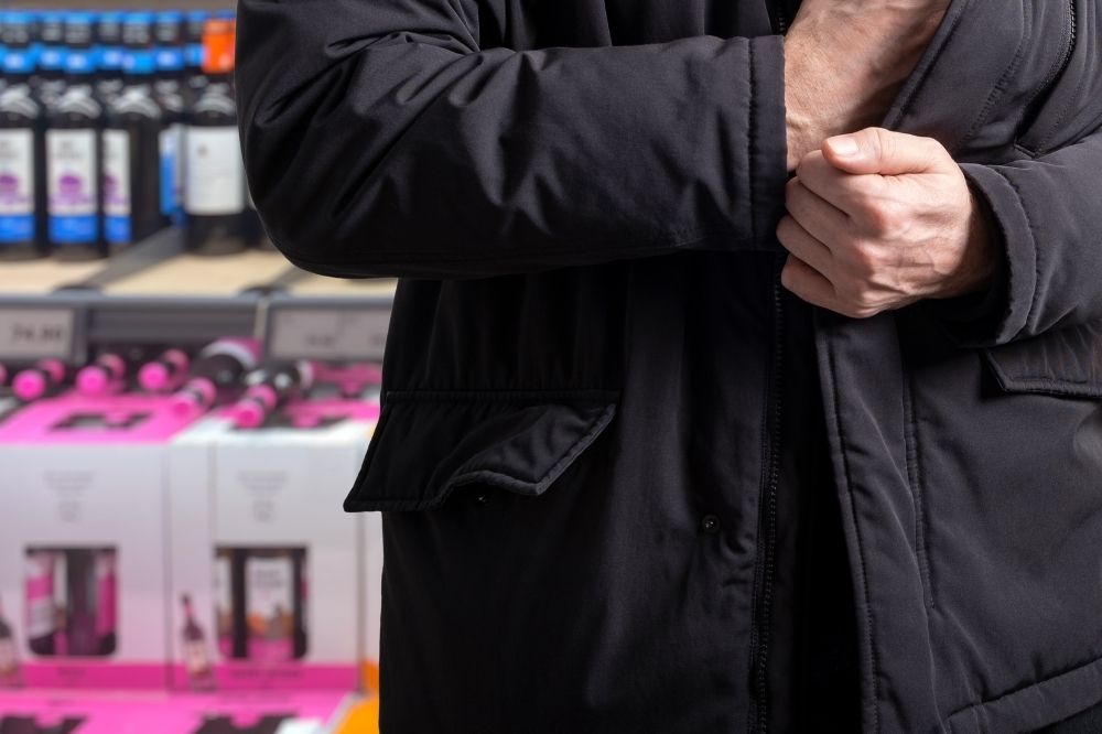 Mężczyzna ukradł kapsułki, potem groził – zatrzymanie 30-latka w Żorach