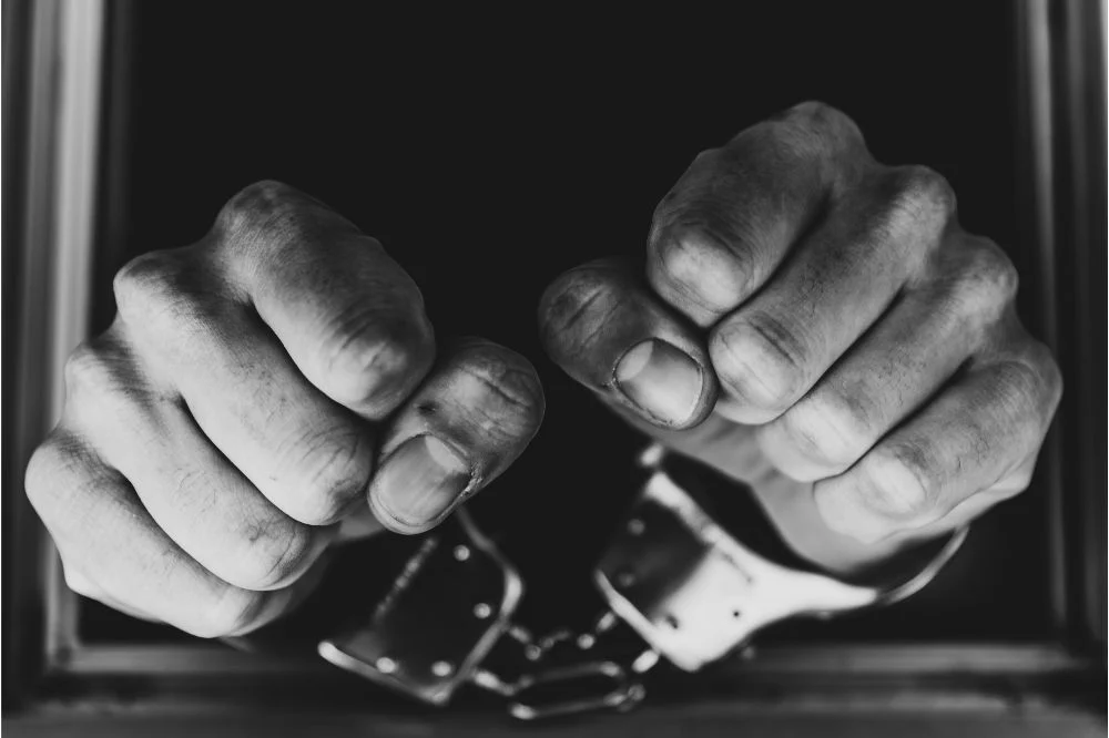 Zgubiony telefon doprowadził do zatrzymania poszukiwanej osoby w Żorach